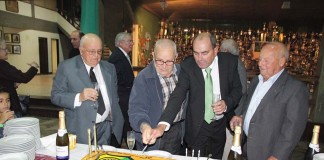 Bombarralense festejou 105 anos de vida 1-Bolo