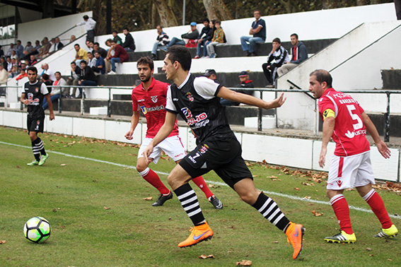 Dupla vitória com insulares coloca o Caldas em quarto