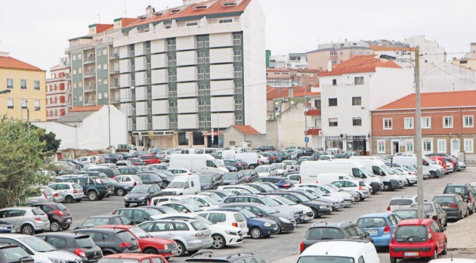 PSP não intervém em estacionamento caótico porque este não tem marcação de lugares estacionamento caótico