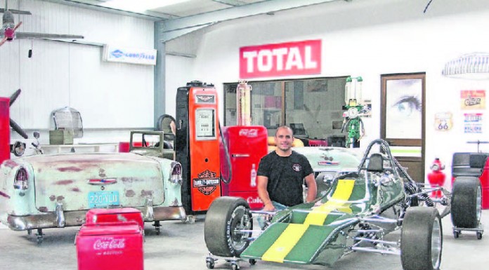 O “sonho americano” de Tiago Silva recupera automóveis e objectos antigos American Dream