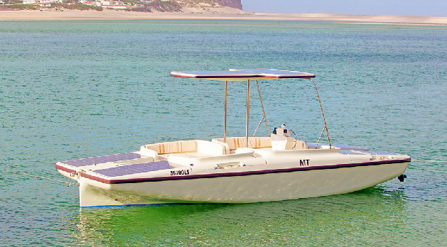 Empresa algarvia apresenta barcos solares na Foz do Arelho