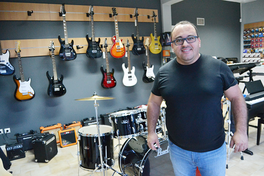 Uma nova loja da música nas Caldas