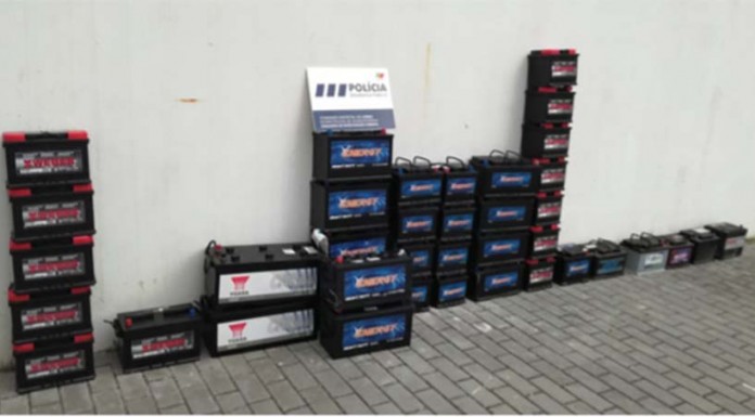 Furtos nas Caldas e em São Martinho do Porto Baterias roubadas