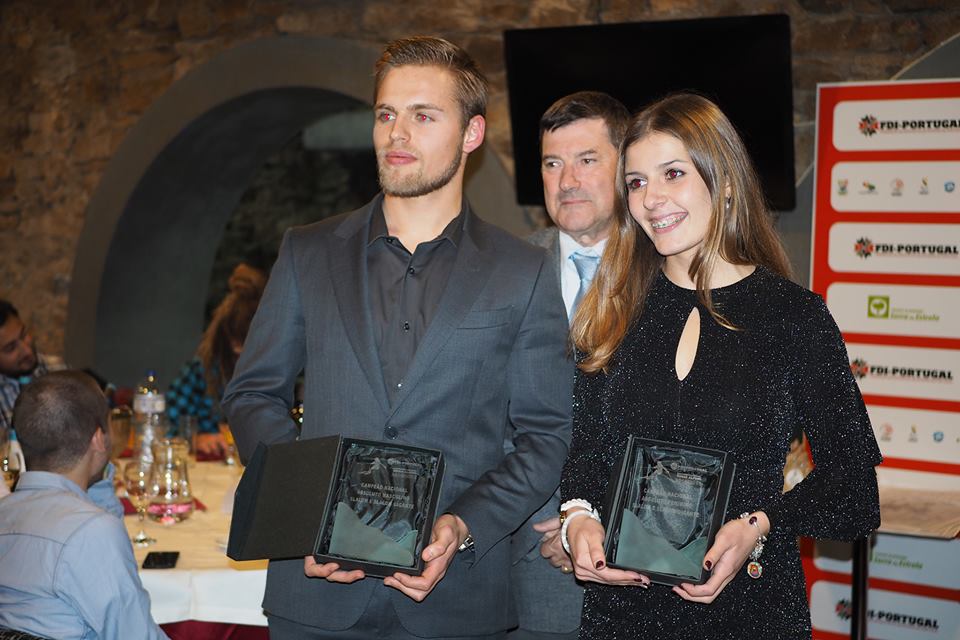Caldense recebe diploma e troféu de campeã nacional absoluta 2016