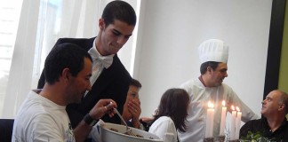 Alunos da EHTO criam refeição inspirada na série Downton Abbey Serviço à francesa