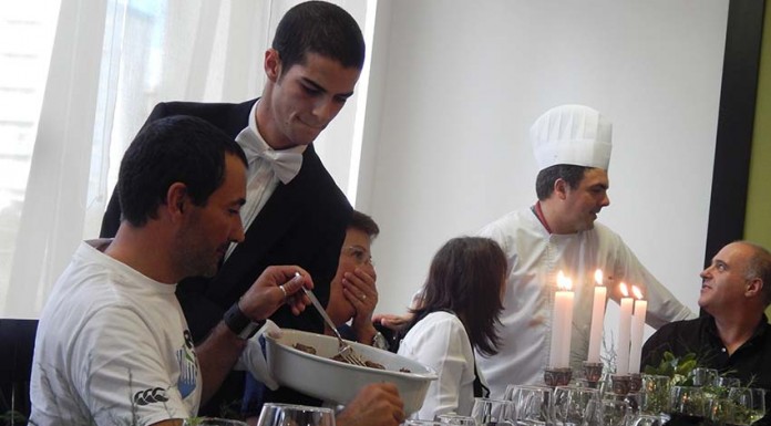 Alunos da EHTO criam refeição inspirada na série Downton Abbey Serviço à francesa