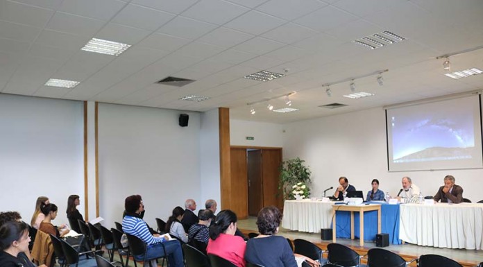 Mais de trinta pessoas debateram a cidadania na Biblioteca Municipal debate cidadania e responsabibilidade