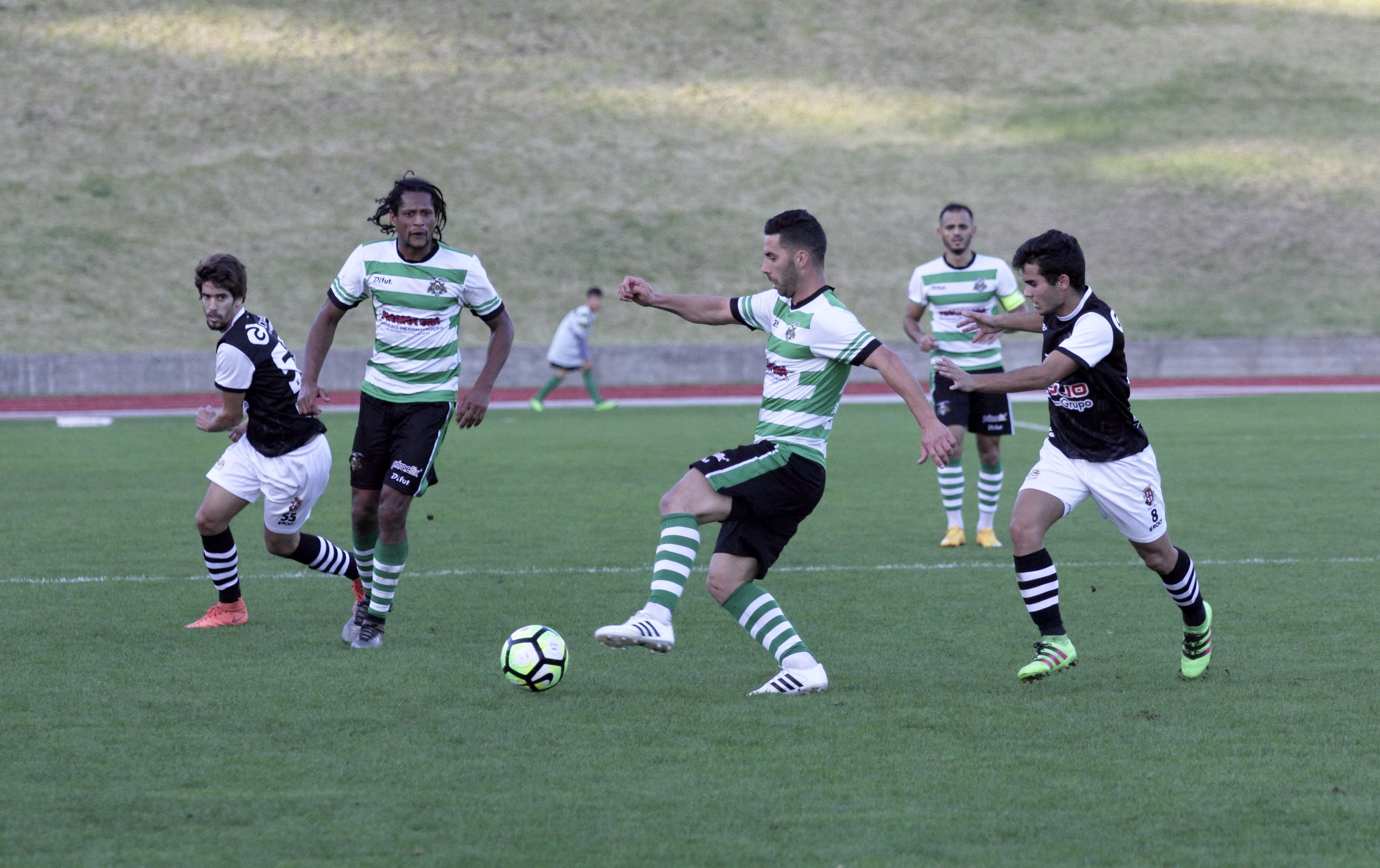 Nem com vantagem numérica o Caldas chegou à terceira vitória