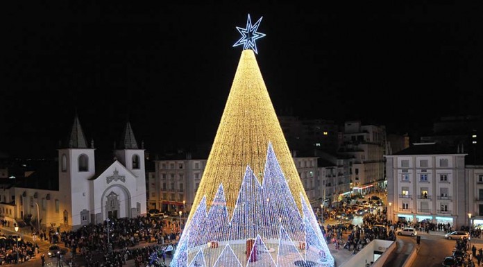 A maior árvore de Natal do país Árvore de Natal