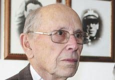 Bombeiros recordam hoje à noite o comandante Henrique Sales comandante Henrique Sales