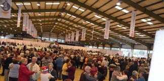 Almoço e baile de Natal teve 1600 convivas seniores Expoeste