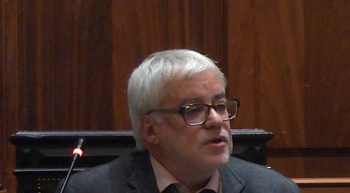 António Eloy lança livro em que defende a importância da alimentação local António Eloy