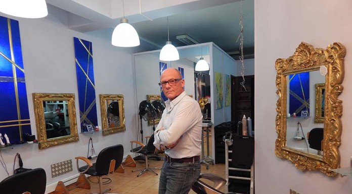 Há 25 anos nas Caldas, o cabeleireiro Jeff Haagensen diz que revolucionou o visual da mulher caldense Jeff's