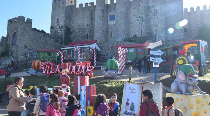 Em cada dia útil há 700 crianças das escolas que visitam a Vila Natal Vila Natal