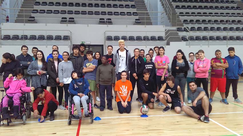 Alunos de Óbidos praticam desporto no Dia Internacional das pessoas com deficiência