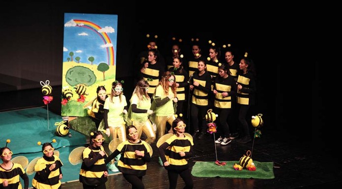 Alunos da Bordalo Pinheiro apelaram à tolerância e disseram não à violência Natal Bordalo Pinheiro