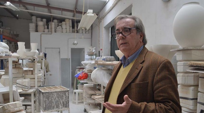 Braz Gil quer recriar a maior árvore de Natal em porcelana Joaquim Braz Gil