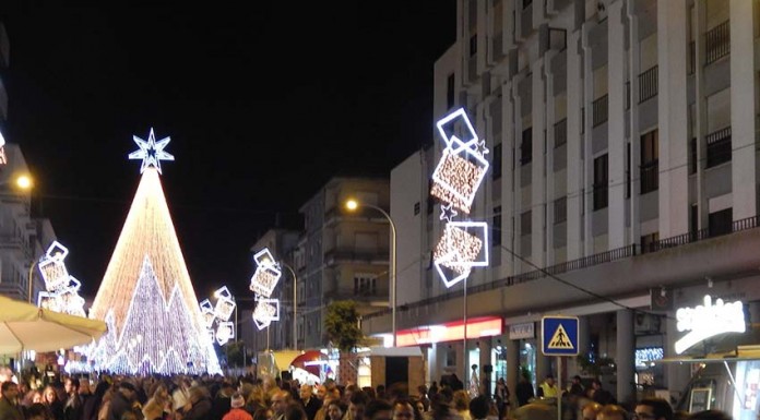 Mais de 20 mil pessoas aderiram à comida de rua na avenida Street Food