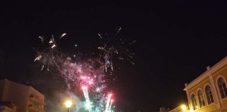 Mais de mil pessoas viram chegar 2017 na Praça da Fruta Passagem Ano