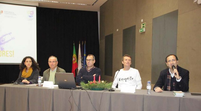 O atleta Paulo Guerra e José Carlos Lima, coordenador do PNEC foram os oradores Mesa com os oradores