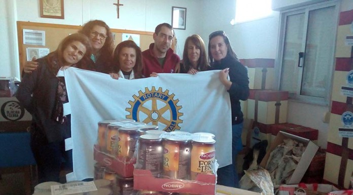 Rotários do Bombarral possibilitam Natal mais feliz aos carenciados rotary bombarral
