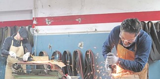 Um workshop para aprender a fazer uma faca Notícias das Caldas