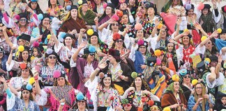 As marchas são a essência do Carnaval da Nazaré Notícias das Caldas