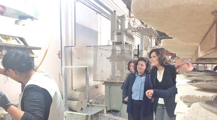 Assunção Cristas destaca exemplo da Molde para o crescimento da economia notícias das Caldas