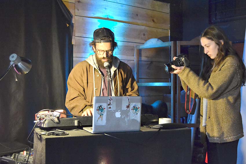 Caldense dá a conhecer localidades através da música