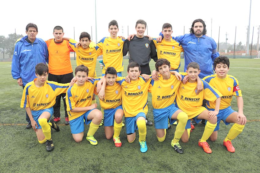 FUTEBOL – ARECO mantém-se na liderança