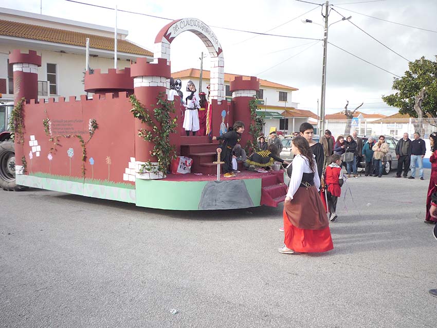 Duas tardes bem animadas no Carnaval de Alfeizerão