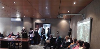 Câmara reúne com moradores e comerciantes da Praça 5 de Outubro para discutir o problema do ruído Notícias das Caldas