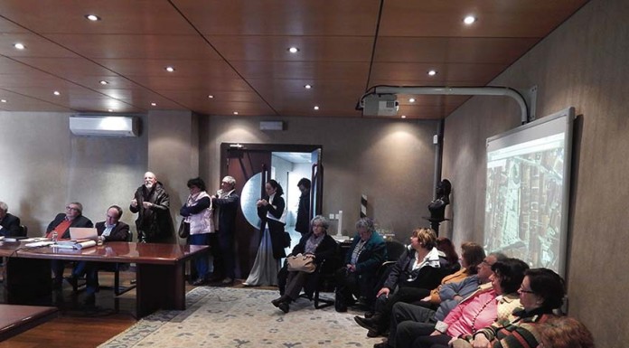 Câmara reúne com moradores e comerciantes da Praça 5 de Outubro para discutir o problema do ruído Notícias das Caldas