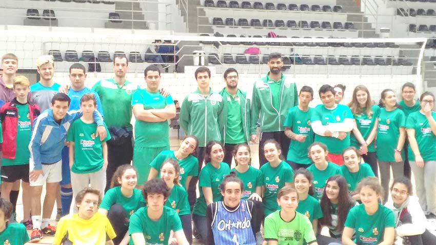 Torneio de Gira-Volei das Escolas de Óbidos com participação dos atletas do Sporting das Caldas