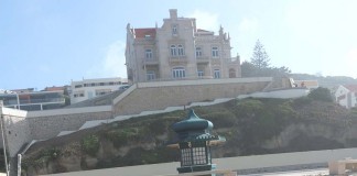 Mulher cai numa caixa de águas no areal da Foz do Arelho Noticias das Caldas