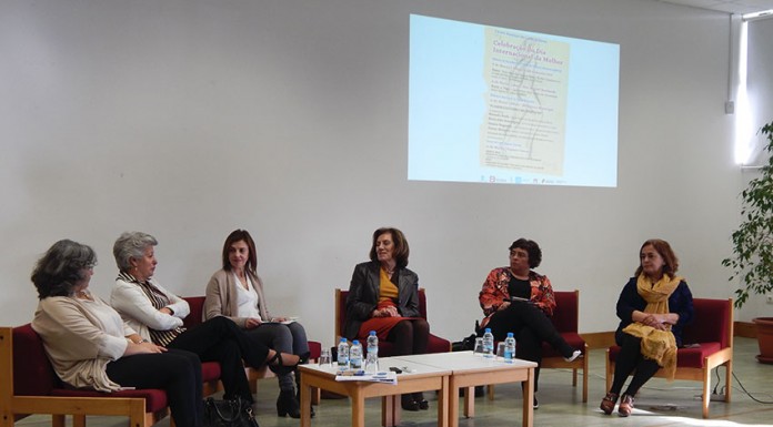 Qual o papel da mulher no seu meio de trabalho? Noticias das Caldas