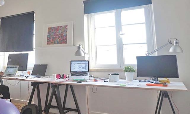 Junta da Serra D’El Rei cede computadores a alunos com carências económicas