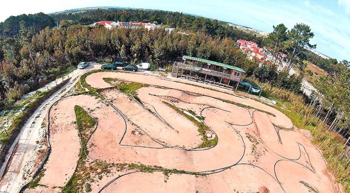 Amantes do automodelismo dão largas à velocidade no B.º da Senhora da Luz pista de automodelismo do Bairro da Senhora da Luz