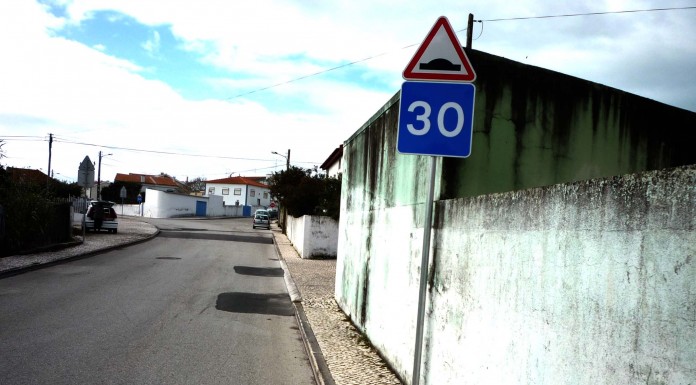 Rua do Relêgo em Alfeizerão já tem lombas notícias das Caldas