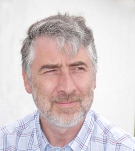 O conhecimento é na verdade o maior de todos os benefícios e dá-nos que pensar