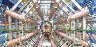 “Aconselho os jovens a manter um espírito livre, crítico e focado e a não ceder a facilidades”, diz o cientista João Seixas acelerador de partículas