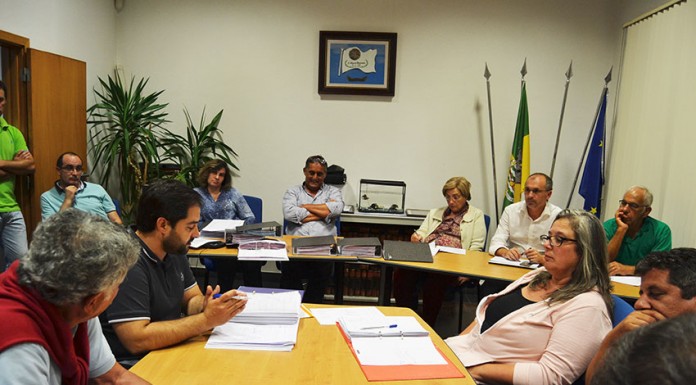Presidente da Assembleia de Freguesia da Foz do Arelho demite-se após sessão muito tensa Assembleia de freguesia da Foz do Arelho