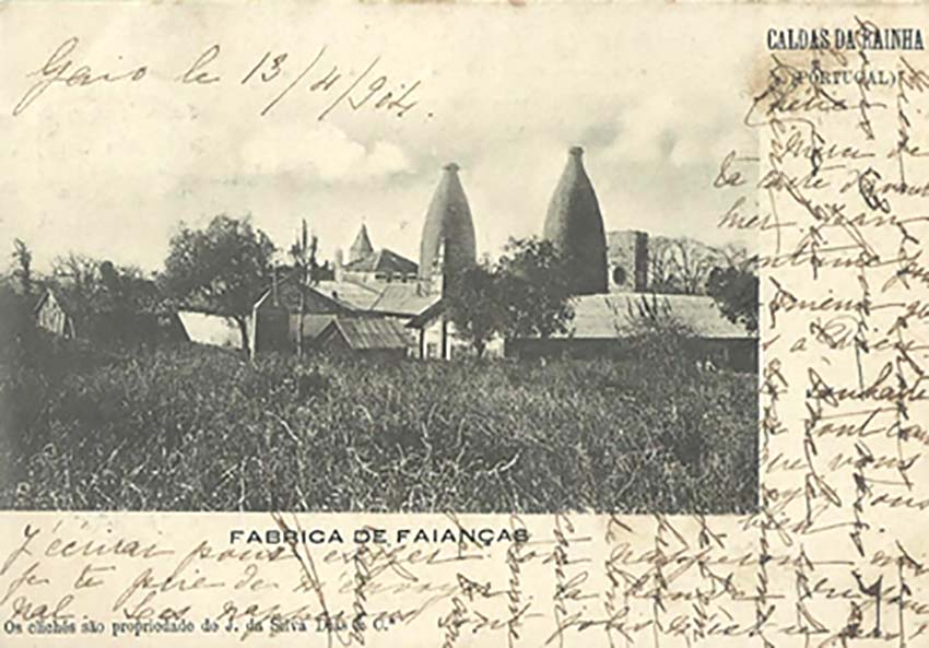 Postal - Os Fornos da Fábrica de Faiança | DR