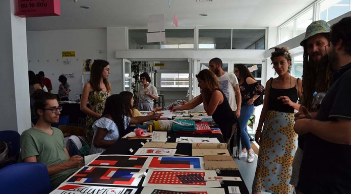 Alunos e ex-alunos da ESAD mostraram trabalhos no Mercado de Autor Notícias das Caldas