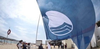 Bandeira azul já está hasteada nas praias da Lagoa e do Mar da Foz Gazeta das Caldas