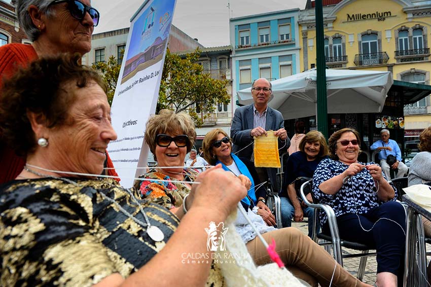 Universidade Sénior saiu à rua para celebrar a sua primeira década