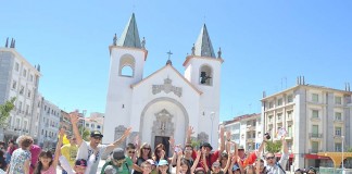 Caldas Anima abriu com Malabarismo na Praça 25 de Abril Gazeta das Caldas