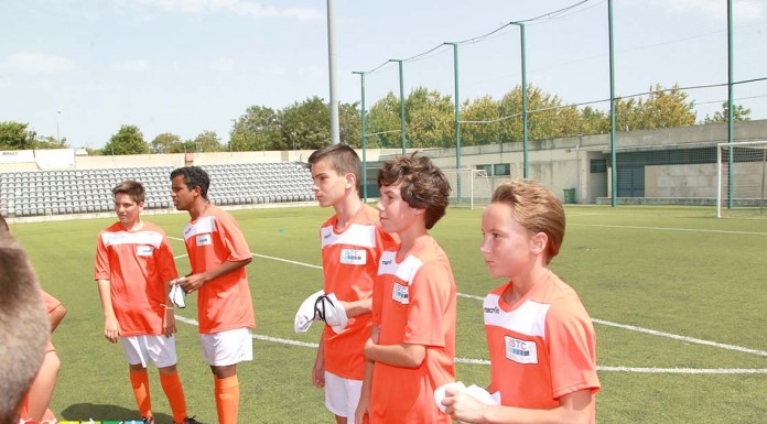 Guilherme Martins, Yann Cherel e Gonçalo Duarte jogadores da AE Óbidos participaram nos treinos Gazeta das Caldas