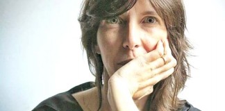 Tem roupas que já não usa? Zélia Évora ensina-lhe a transformar o velho em novo. Gazeta das Caldas