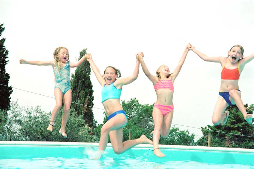 Brincadeiras saudáveis na água